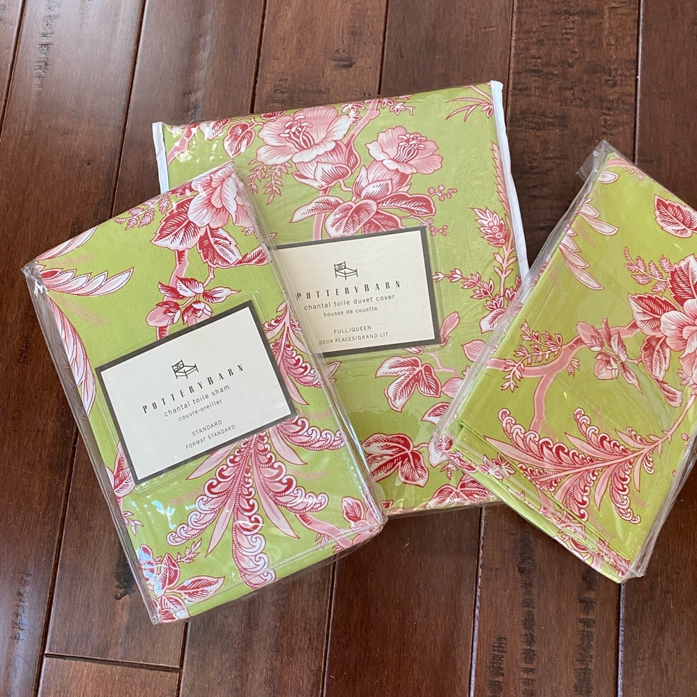 Pottery Barn Duvet Cover & 2 standard shams - NIP!